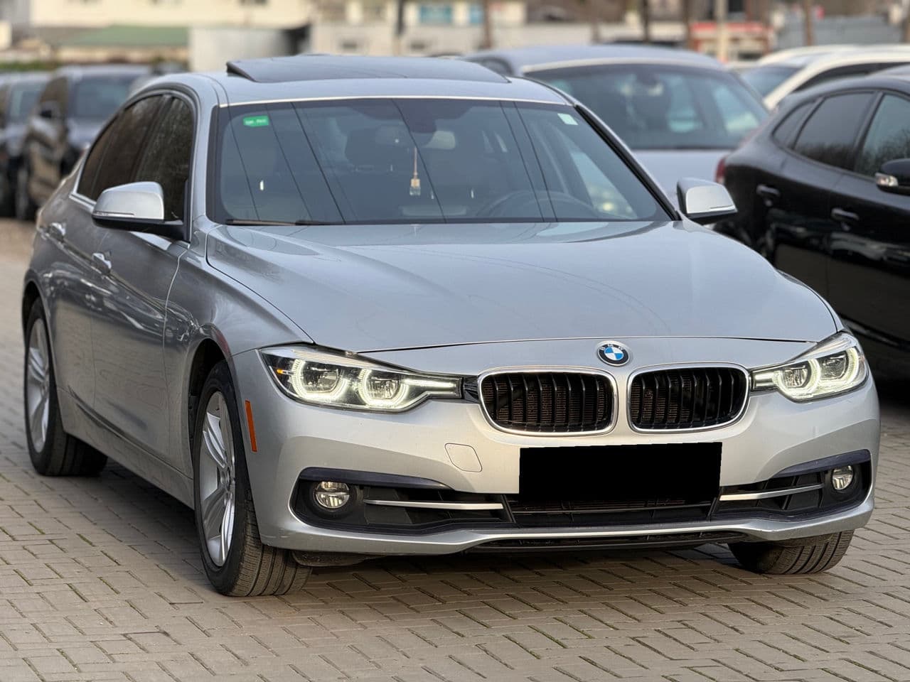 BMW 330