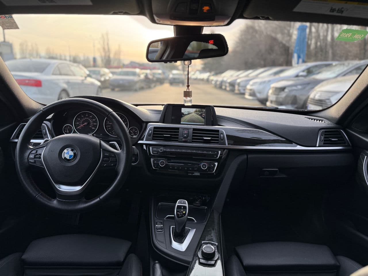 BMW 330 2017 — Миниатюра 16