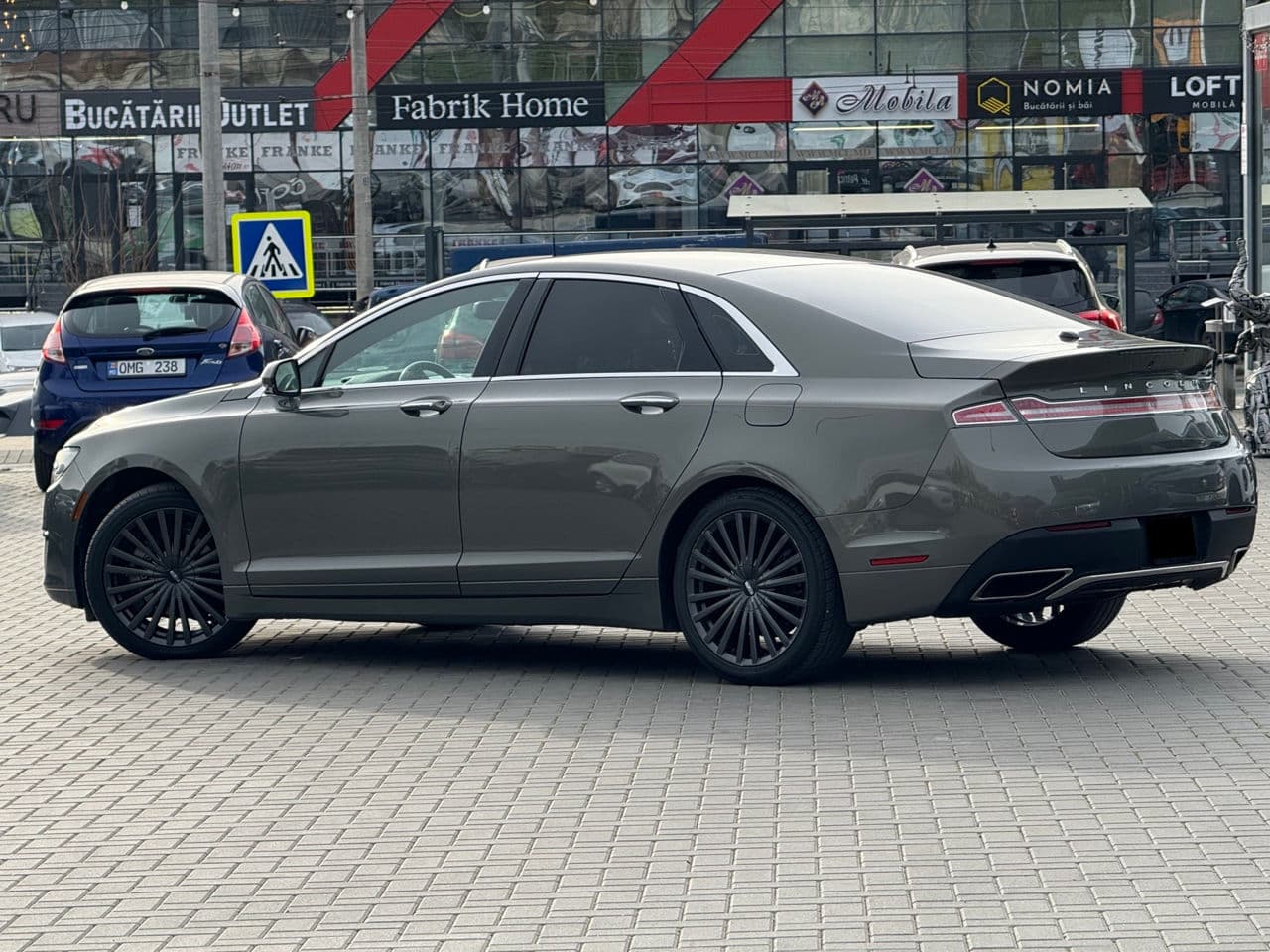 2017 Lincoln MKZ — Miniatură 4
