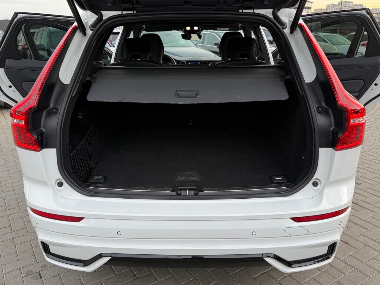 Volvo XC 60 2022 — Миниатюра 22