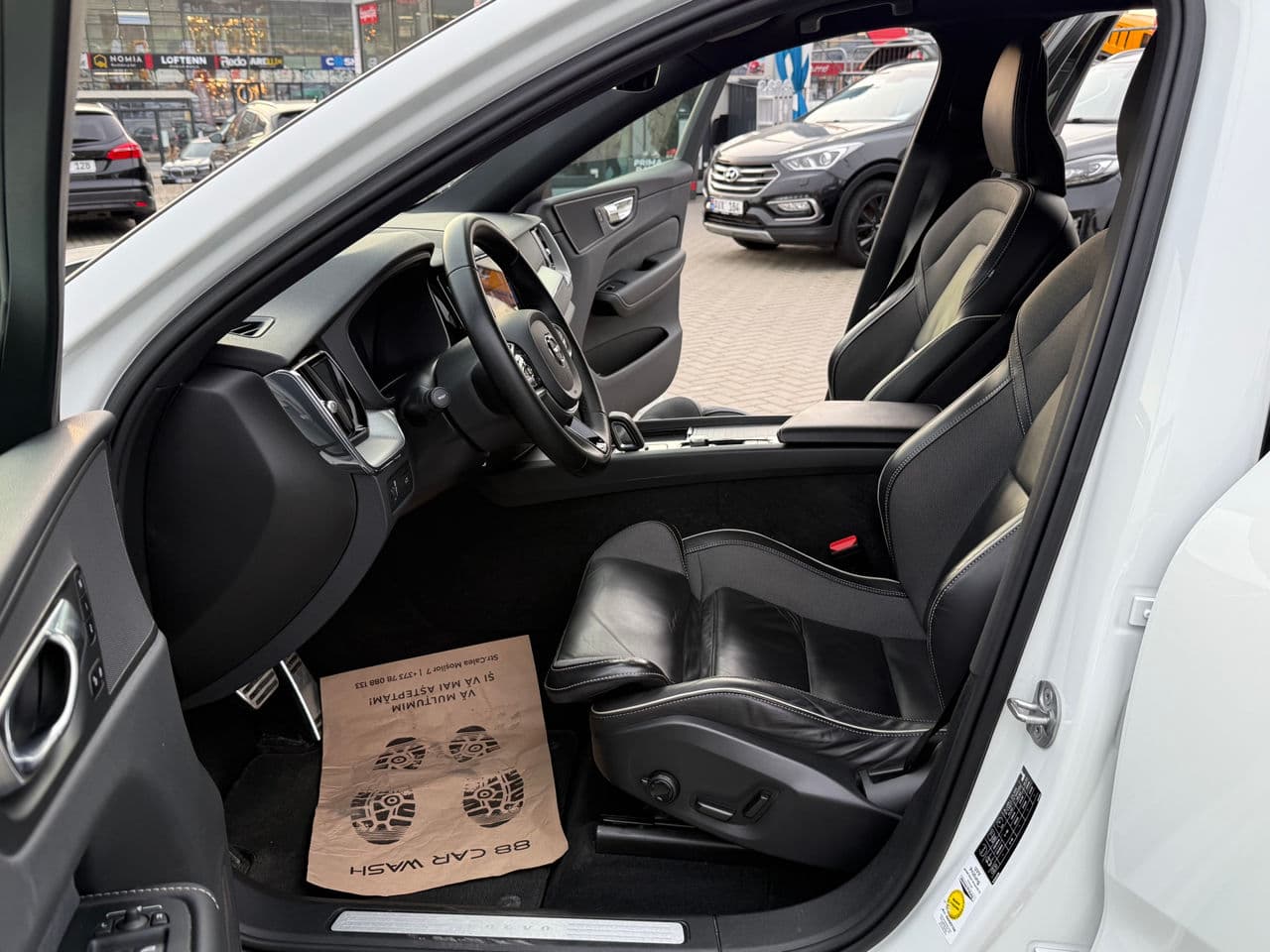 Volvo XC 60 2022 — Миниатюра 5