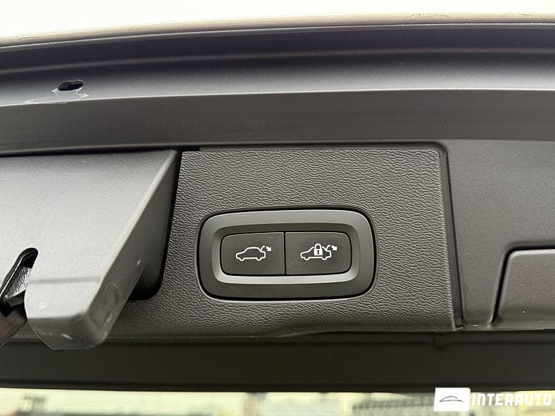 Volvo XC 60 2022 — Миниатюра 21