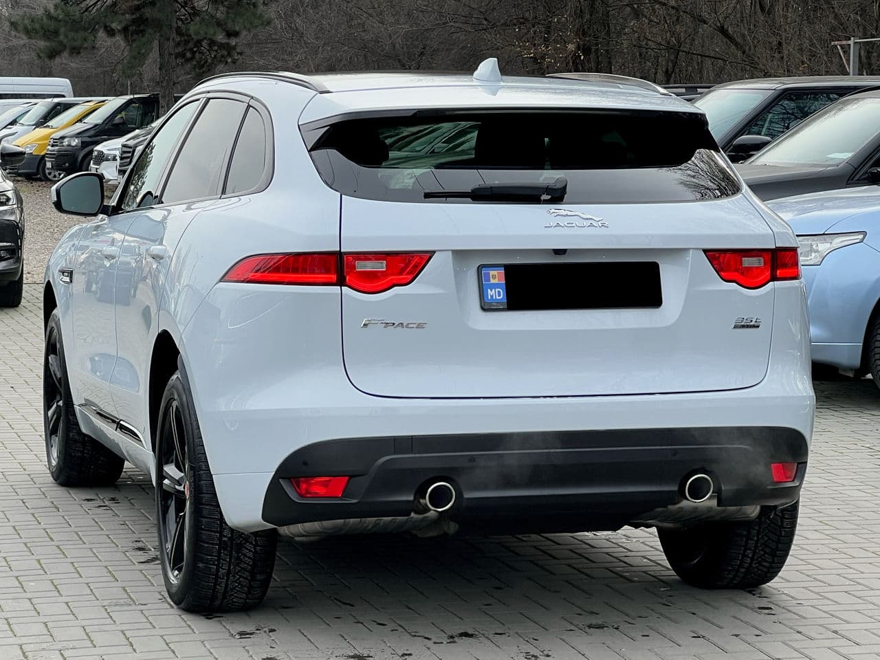 2016 Jaguar F-Pace — Miniatură 4