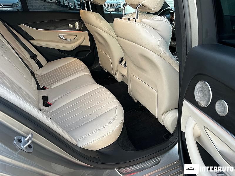 2023 Mercedes E 350 — Miniatură 16