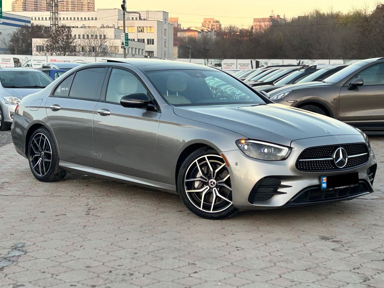 2023 Mercedes E 350 — Miniatură 4