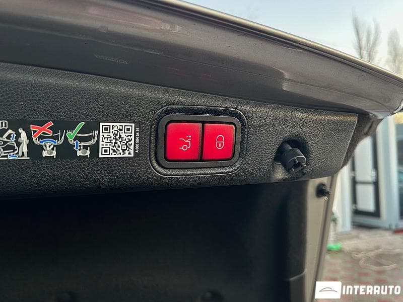 2023 Mercedes E 350 — Miniatură 20