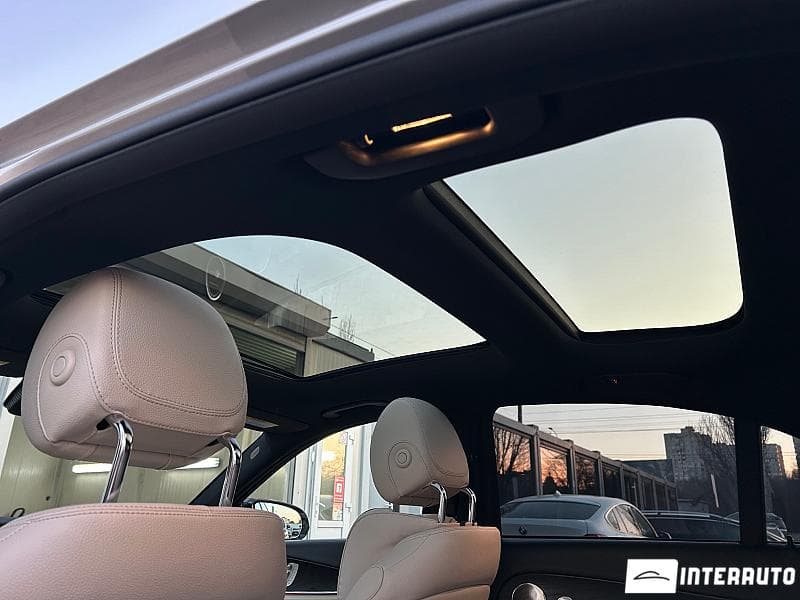2023 Mercedes E 350 — Miniatură 17