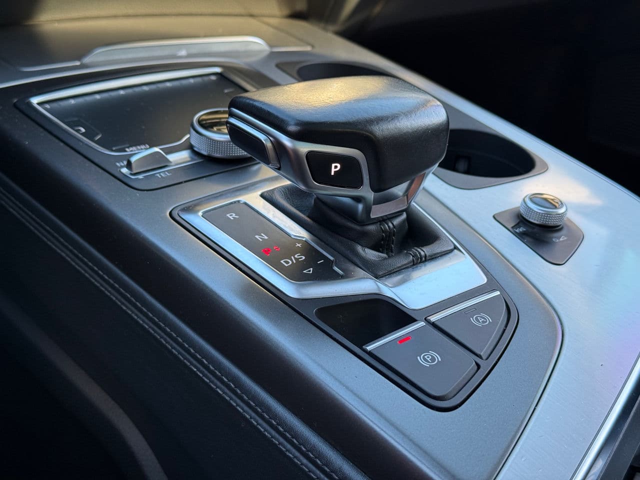 Audi Q7 E-Tron 2016 — Миниатюра 12
