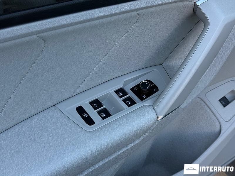 2017 Volkswagen Tiguan — Miniatură 7