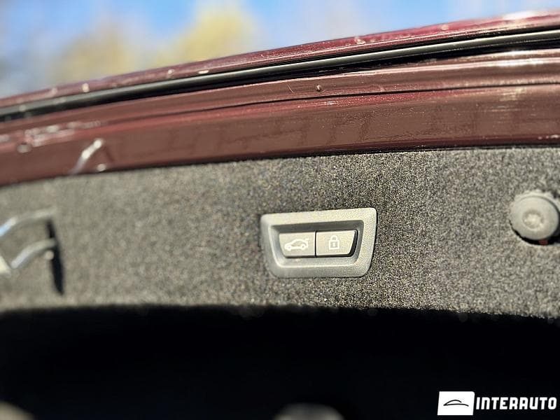 2019 BMW 745e — Miniatură 6