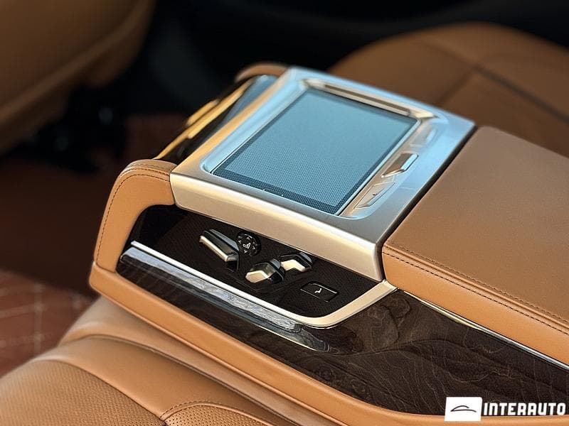 2019 BMW 745e — Miniatură 20