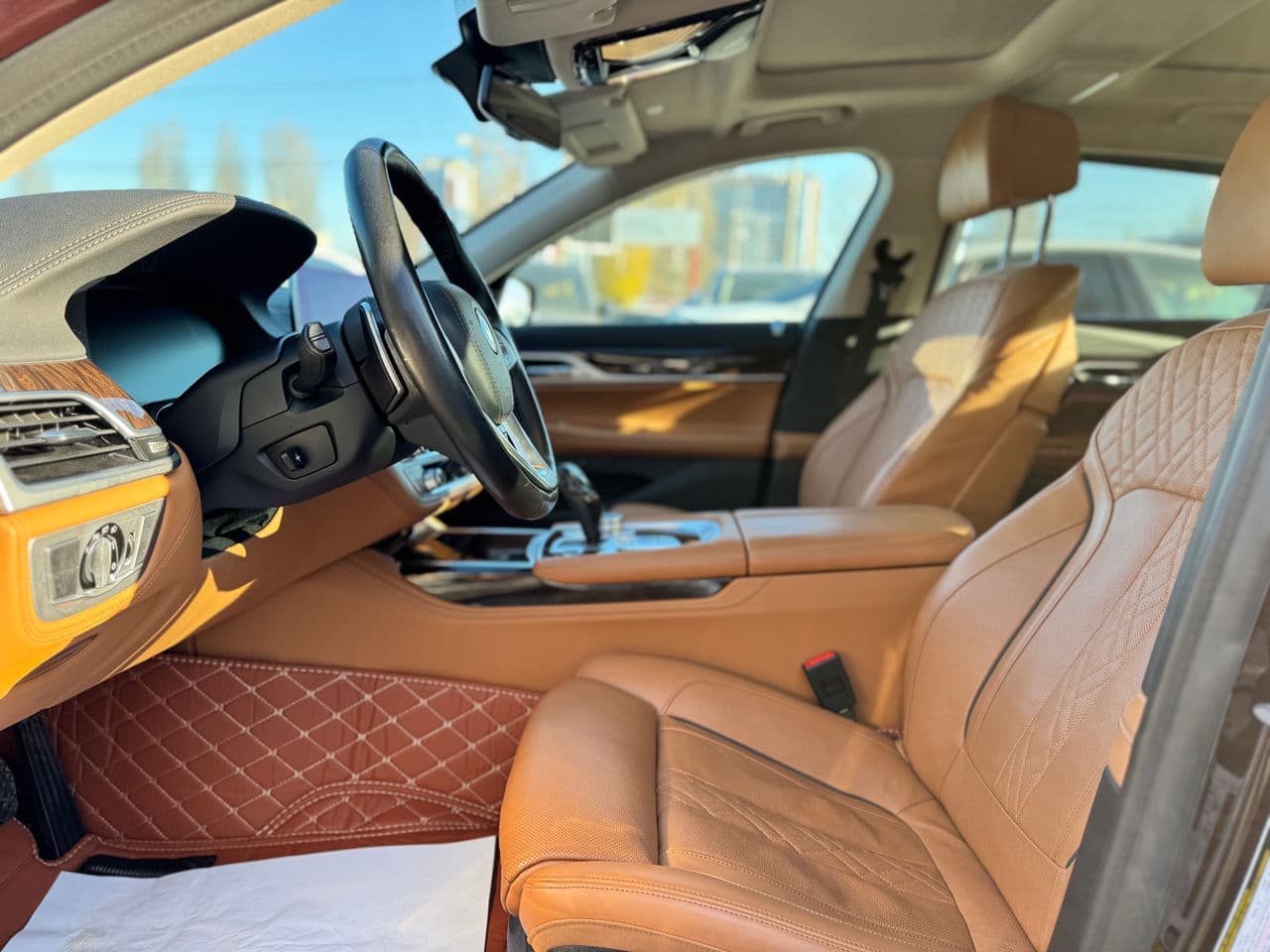 2019 BMW 745e — Miniatură 9