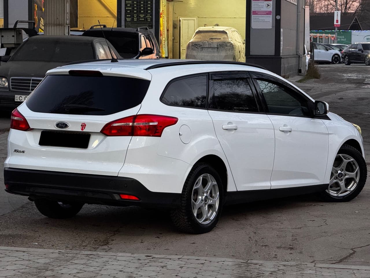 2015 Ford Focus — Miniatură 4