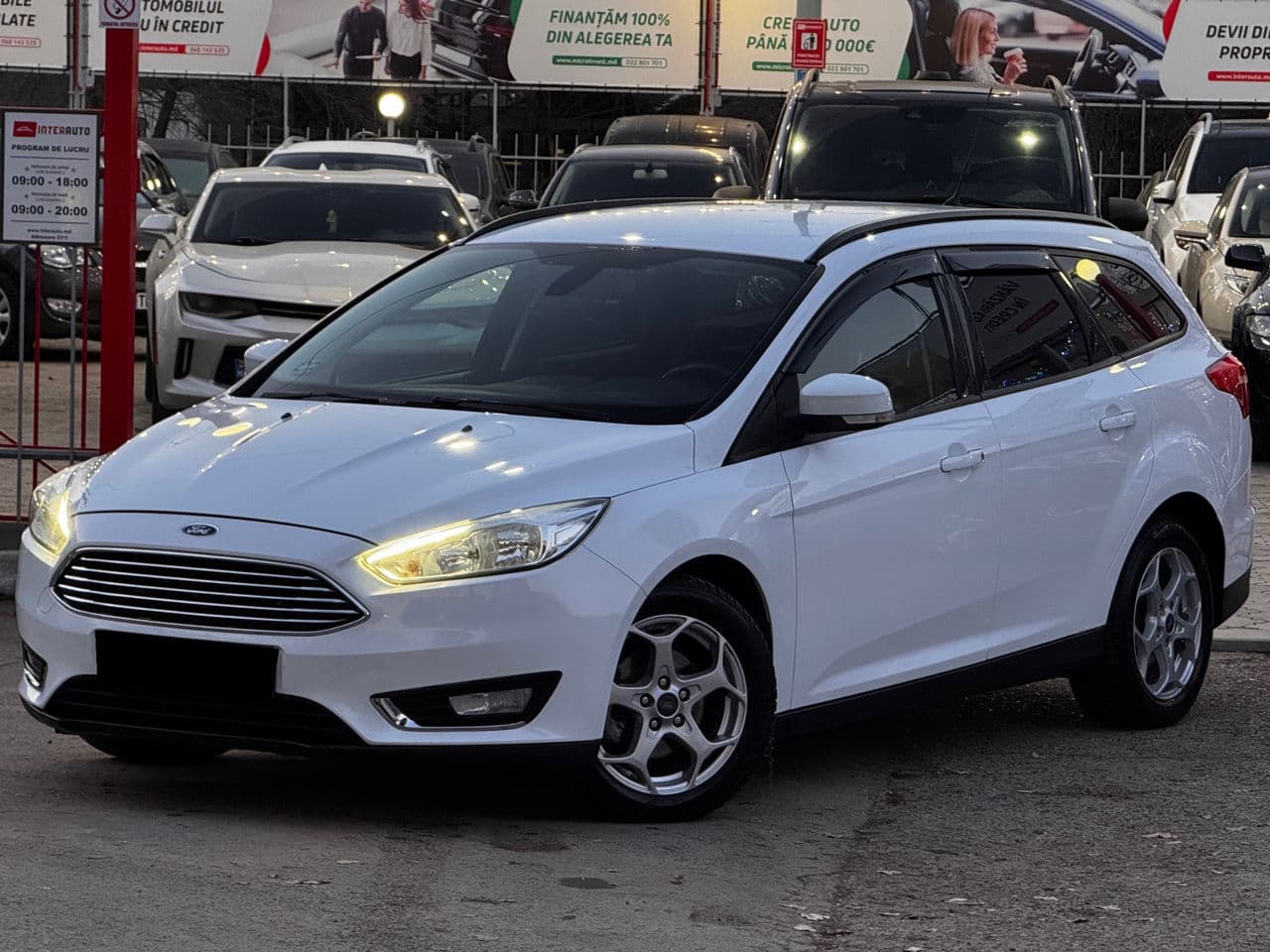 2015 Ford Focus — Miniatură 3