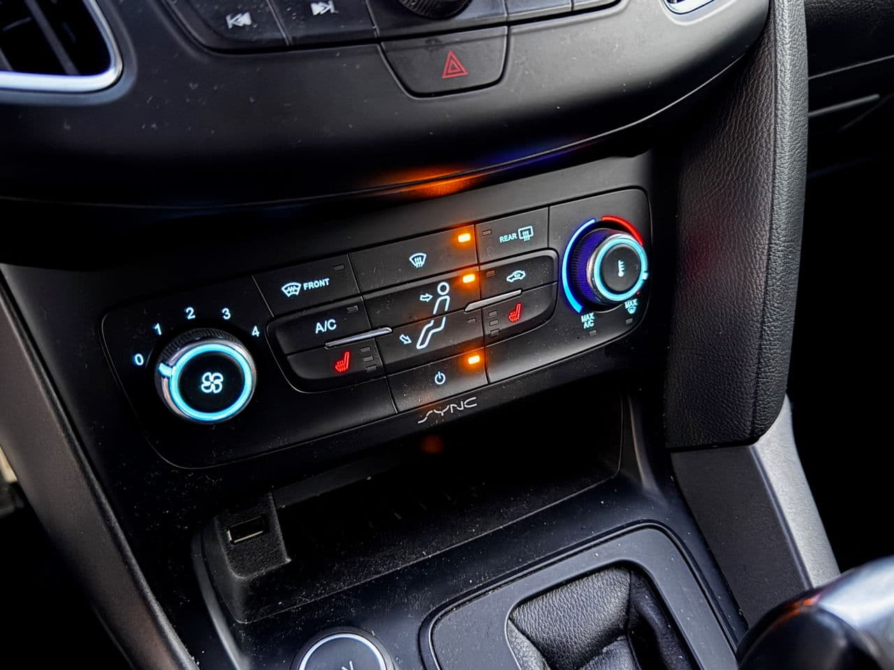 2015 Ford Focus — Miniatură 13