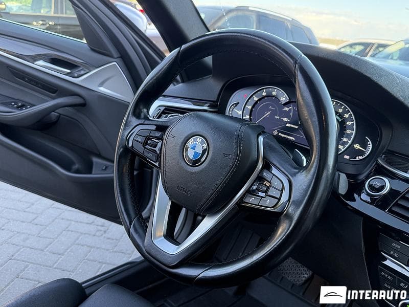 2017 BMW 530e — Miniatură 7