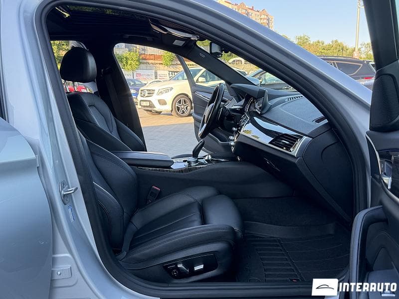 2017 BMW 530e — Miniatură 12