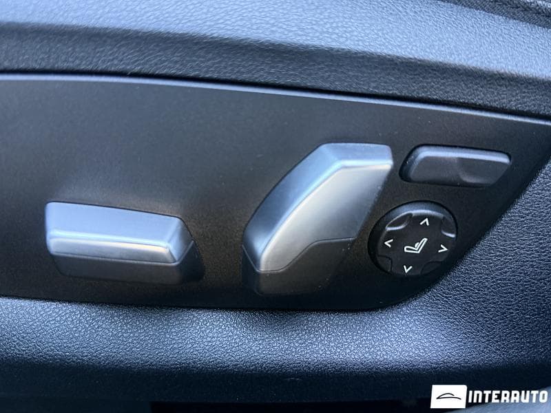 2017 BMW 530e — Miniatură 15