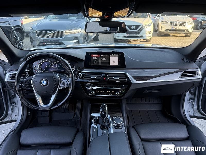 2017 BMW 530e — Miniatură 6