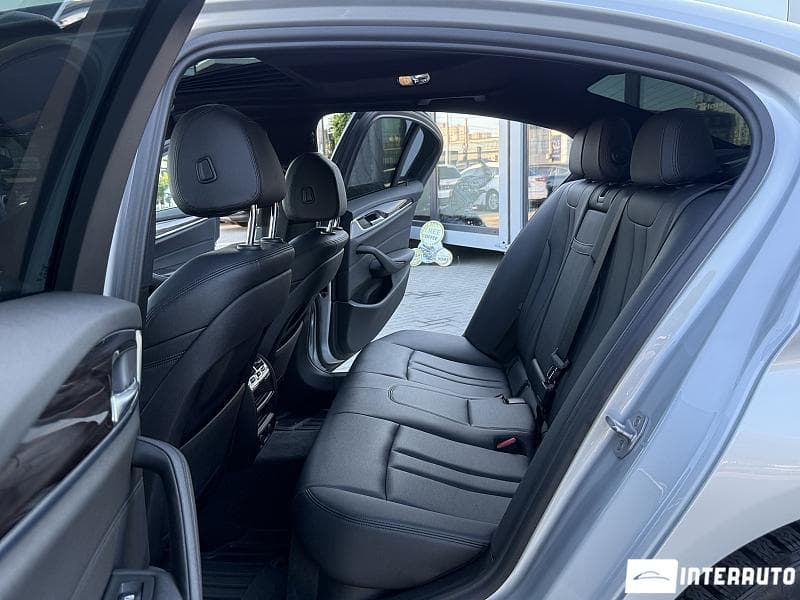 2017 BMW 530e — Miniatură 18