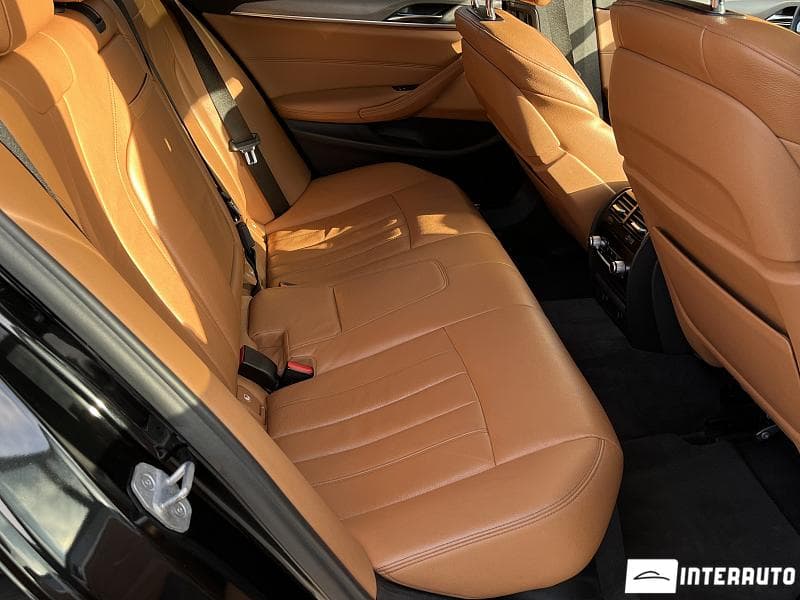 2017 BMW 530 — Miniatură 18