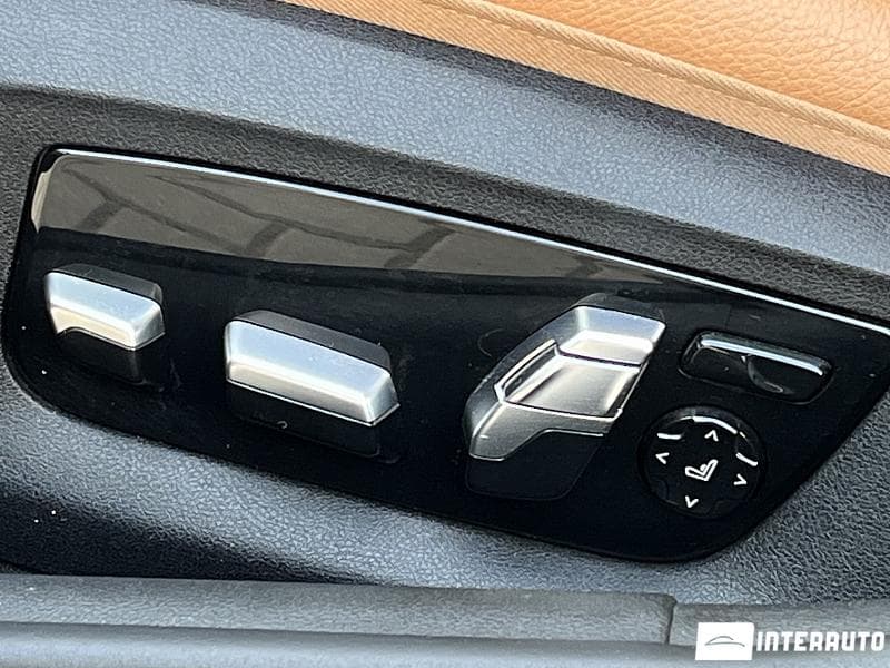 2017 BMW 530 — Miniatură 16