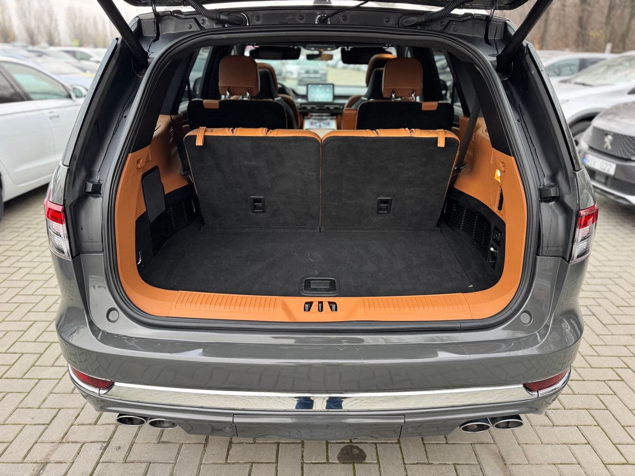 2020 Lincoln Aviator — Miniatură 5