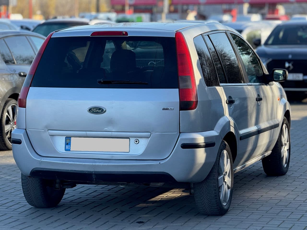 2004 Ford Fusion — Miniatură 2