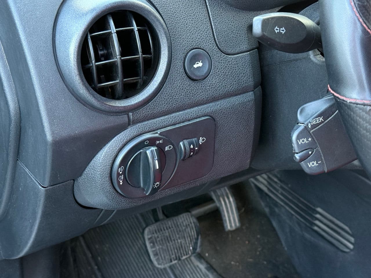2004 Ford Fusion — Miniatură 7