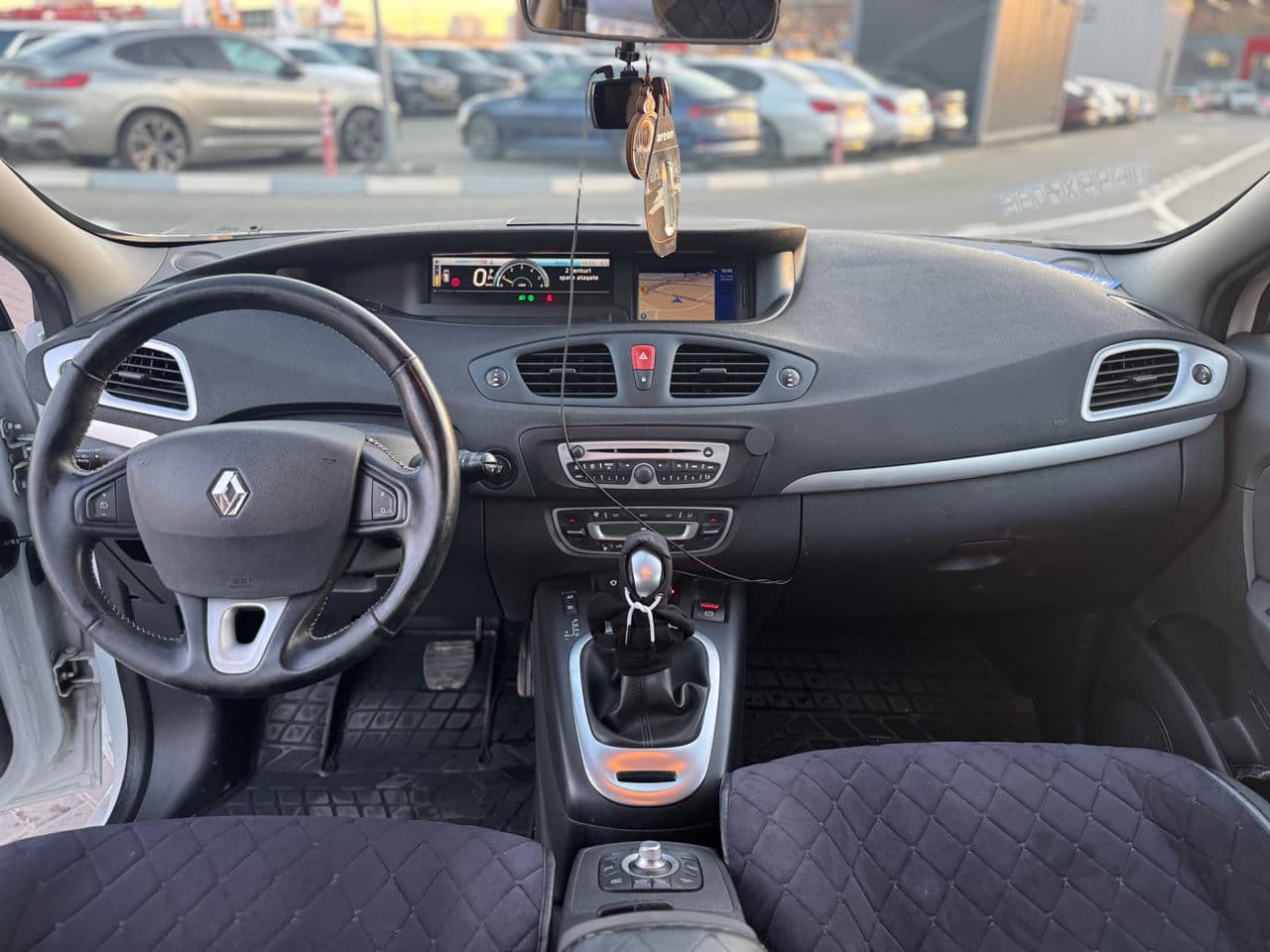 2010 Renault Scenic — Miniatură 6