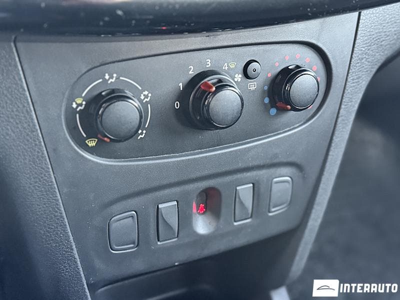 Dacia Sandero 2018 — Миниатюра 10