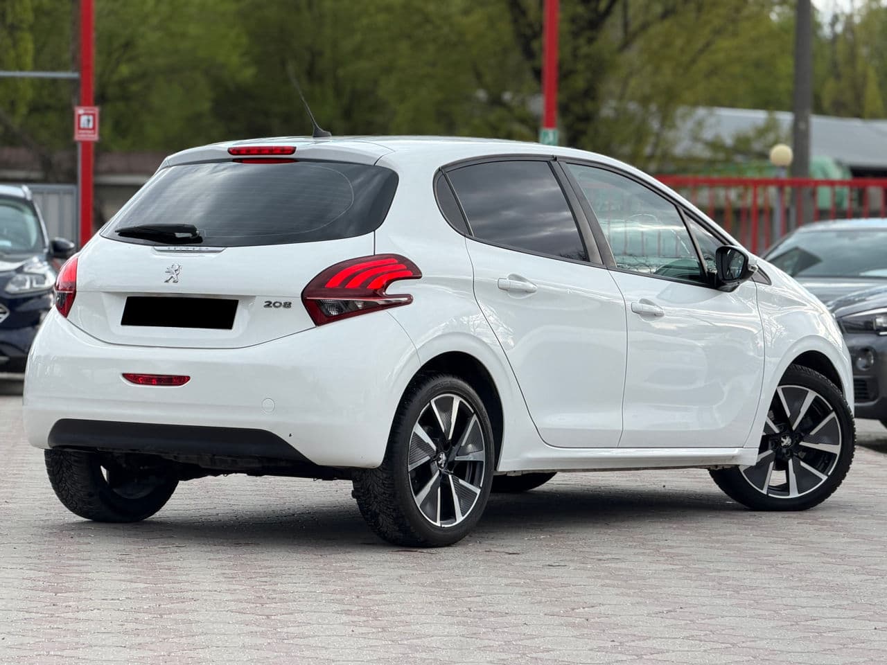 2019 Peugeot 208 — Miniatură 2