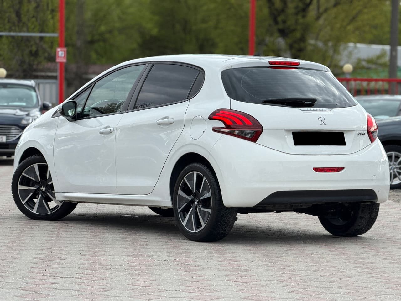 2019 Peugeot 208 — Miniatură 3