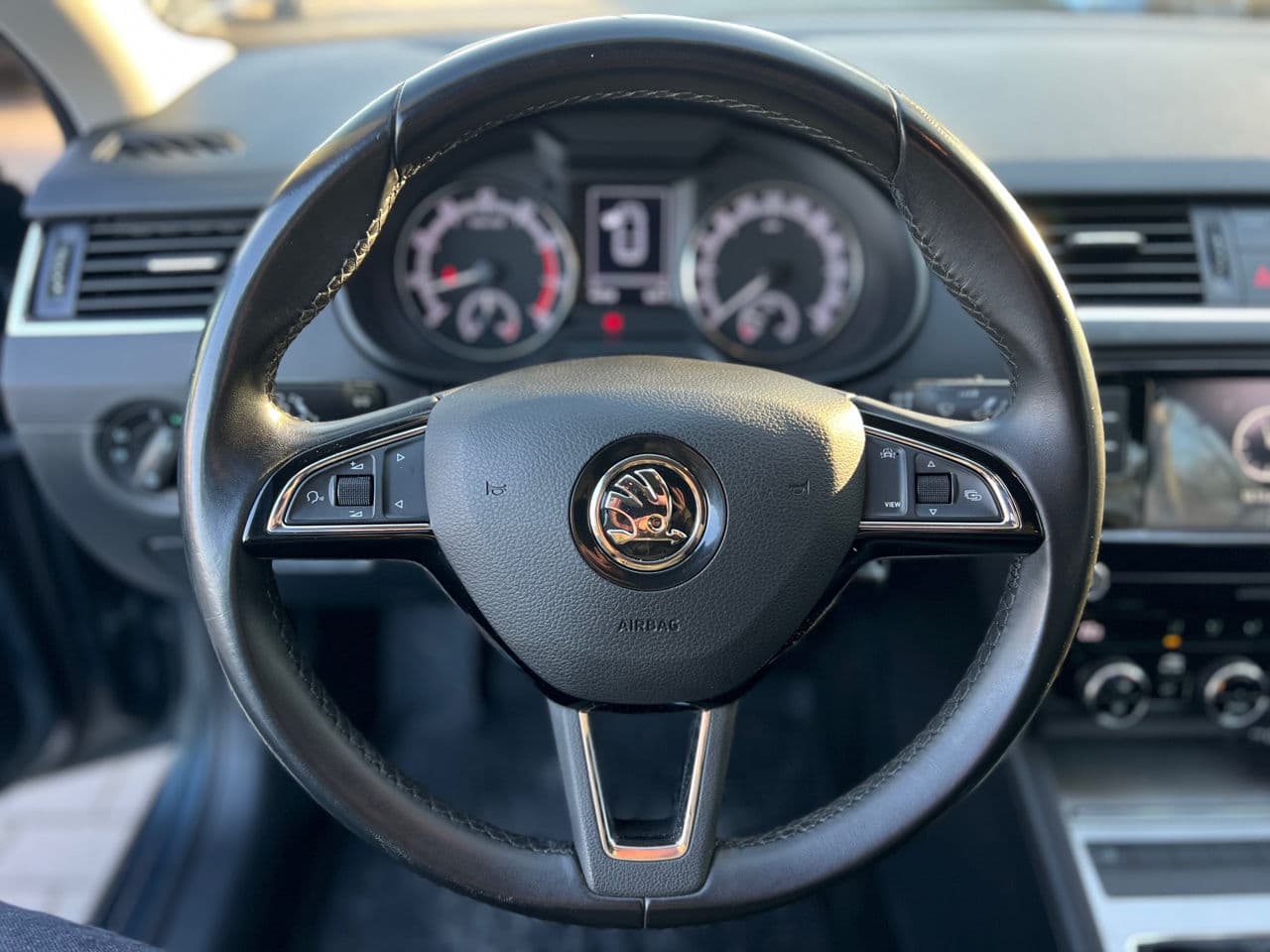2019 Skoda Octavia — Miniatură 8