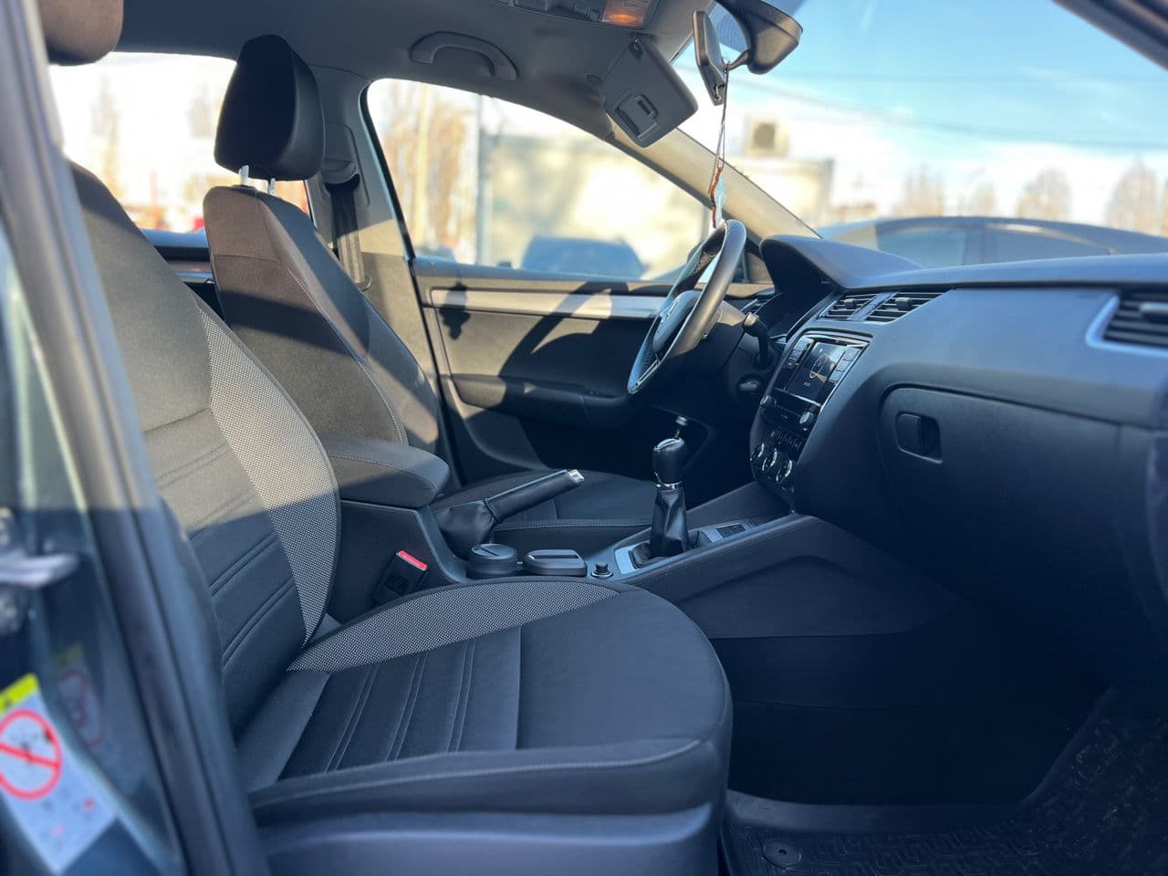 2019 Skoda Octavia — Miniatură 16