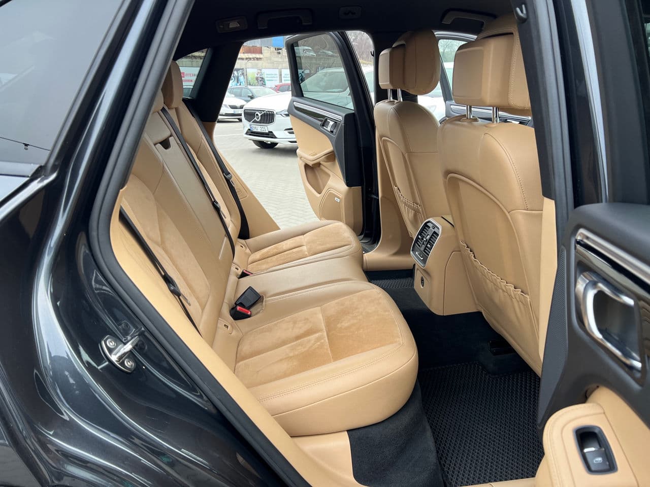 2017 Porsche Macan — Miniatură 15
