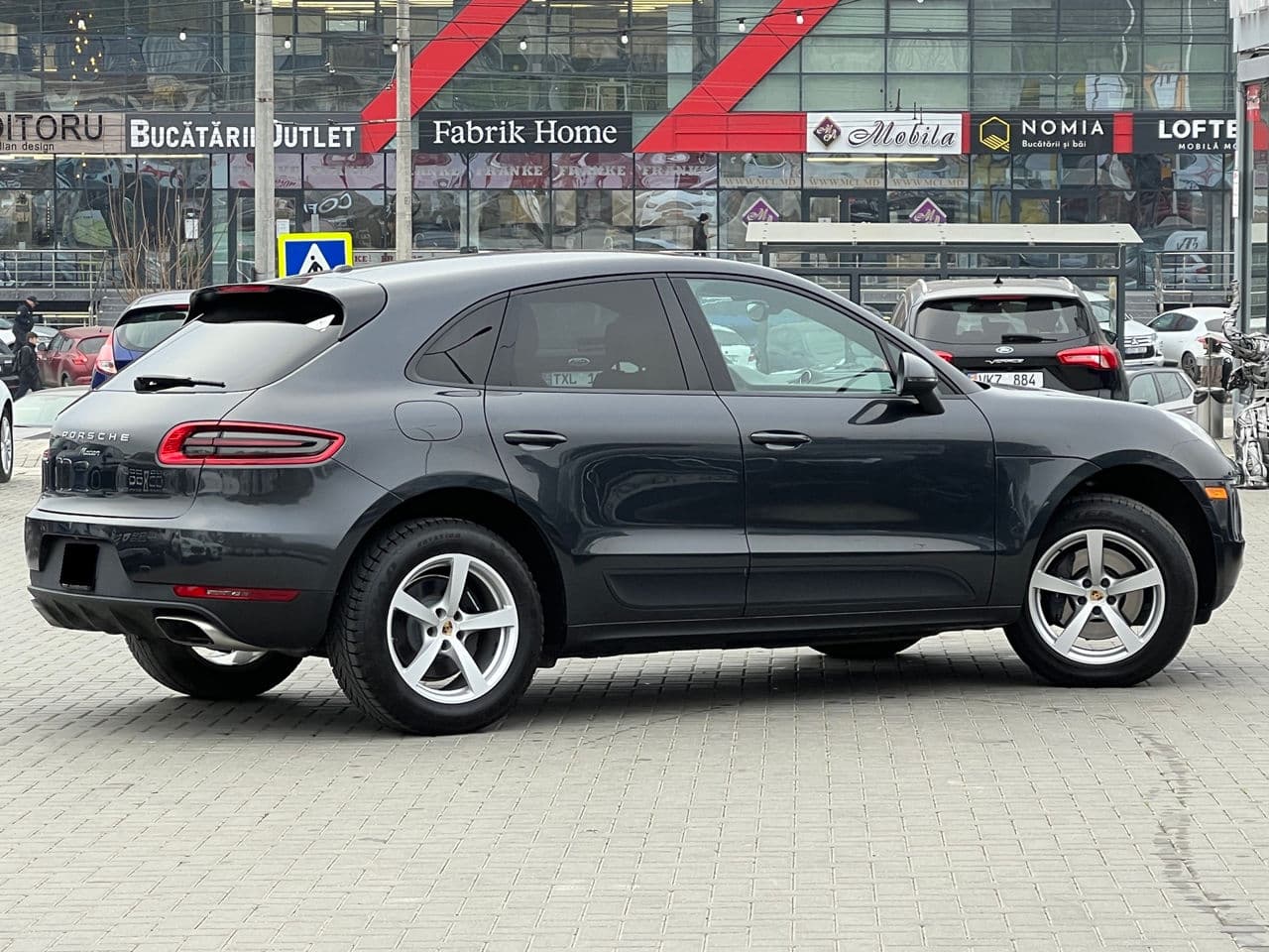 2017 Porsche Macan — Miniatură 3