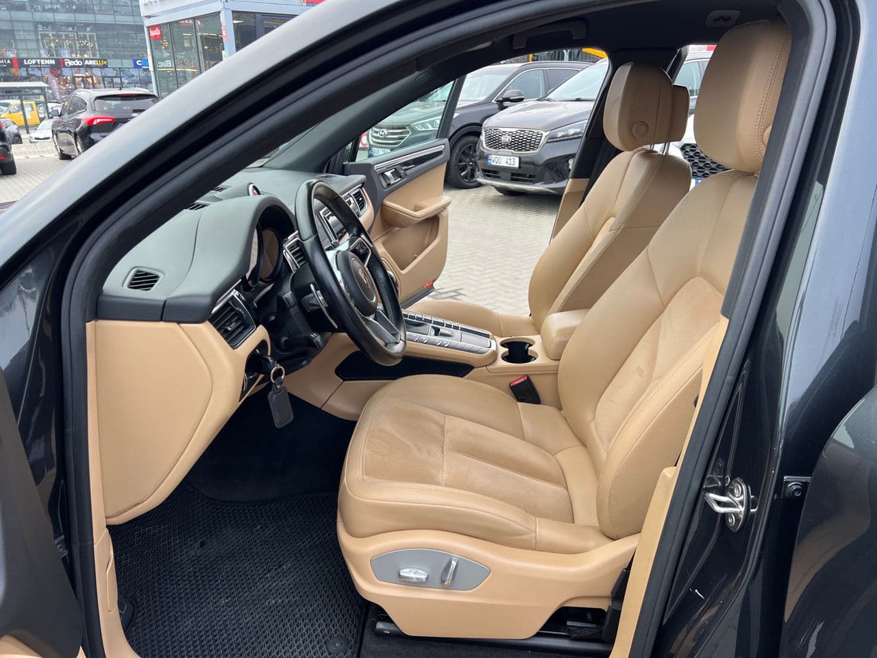 2017 Porsche Macan — Miniatură 5