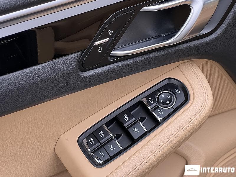2017 Porsche Macan — Miniatură 18