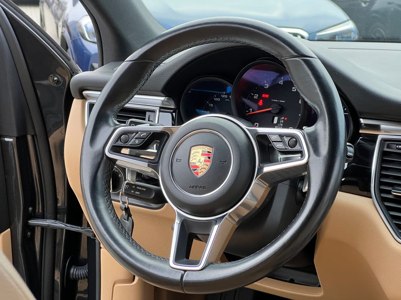 2017 Porsche Macan — Miniatură 7