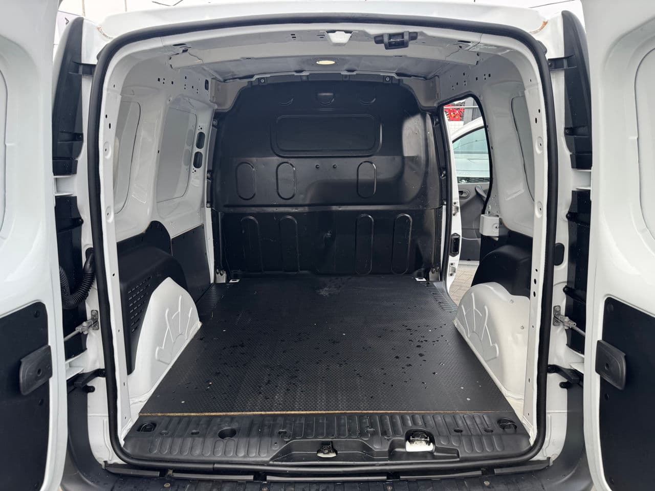 2020 Renault Kangoo — Miniatură 18