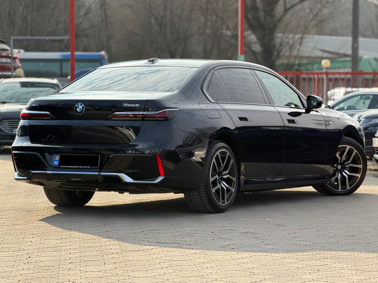 2024 BMW 750e XDrive — Miniatură 3