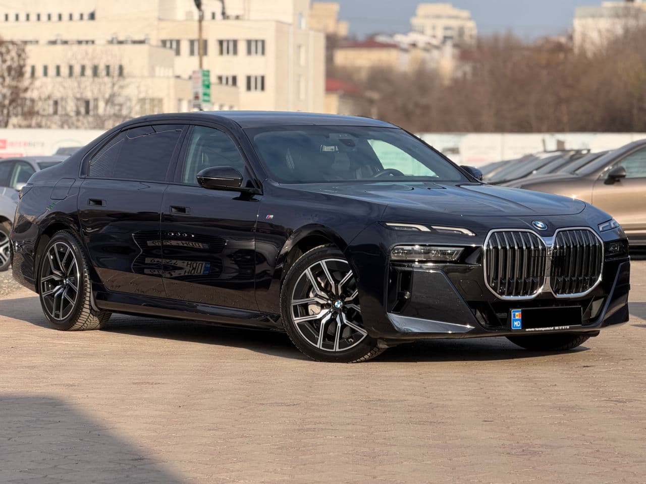 2024 BMW 750e XDrive — Miniatură 4