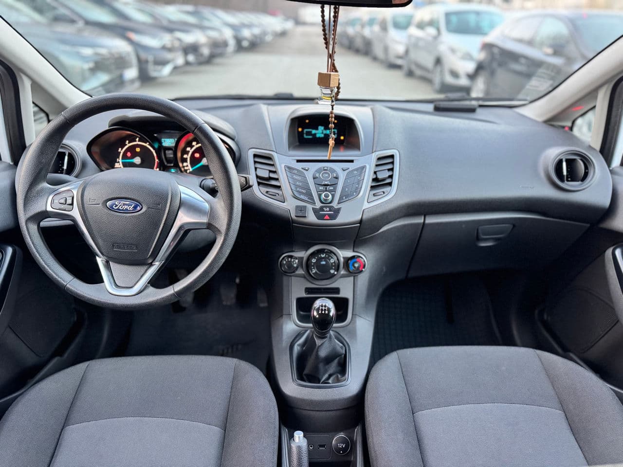 2016 Ford Fiesta — Miniatură 16