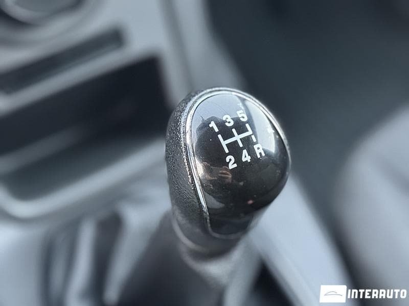 2016 Ford Fiesta — Miniatură 15