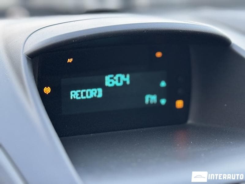 2016 Ford Fiesta — Miniatură 12