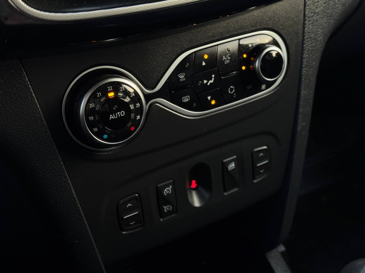 2018 Dacia Sandero Stepway — Miniatură 11