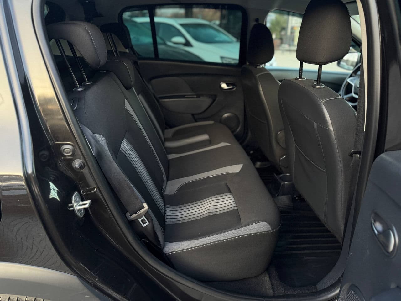 2018 Dacia Sandero Stepway — Miniatură 14