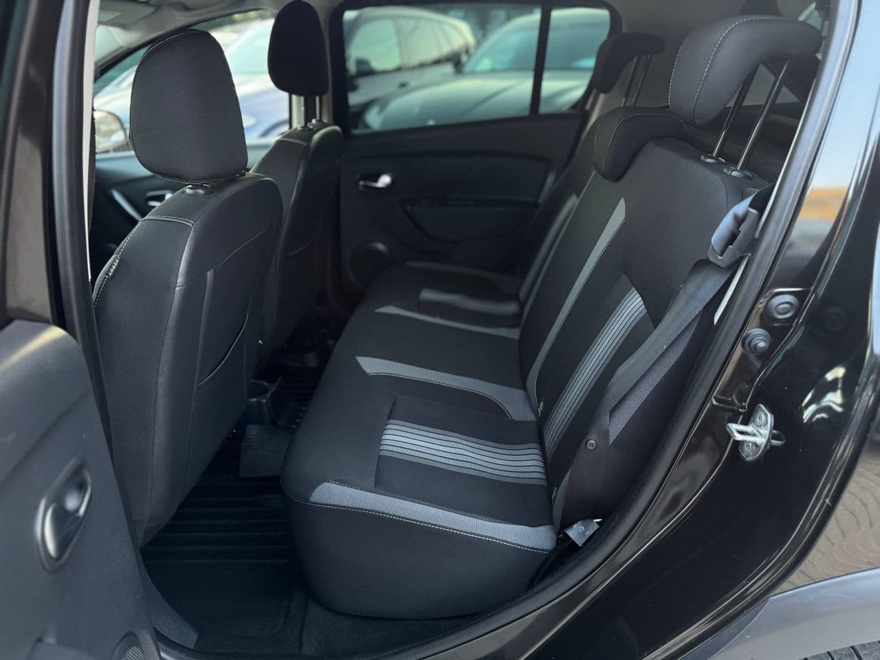2018 Dacia Sandero Stepway — Miniatură 13