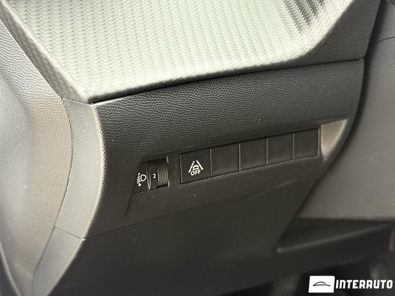2023 Peugeot 208 — Miniatură 9